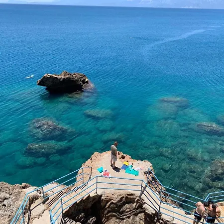 Baia Apartment *